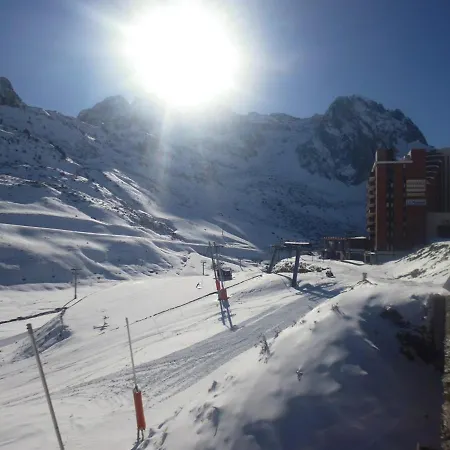 Apartment 4 Pers, Balcon Sud, Pied Des Pistes, Grand Tourmalet - Bagneres-de-bigorre - Fr-1-404-211 *